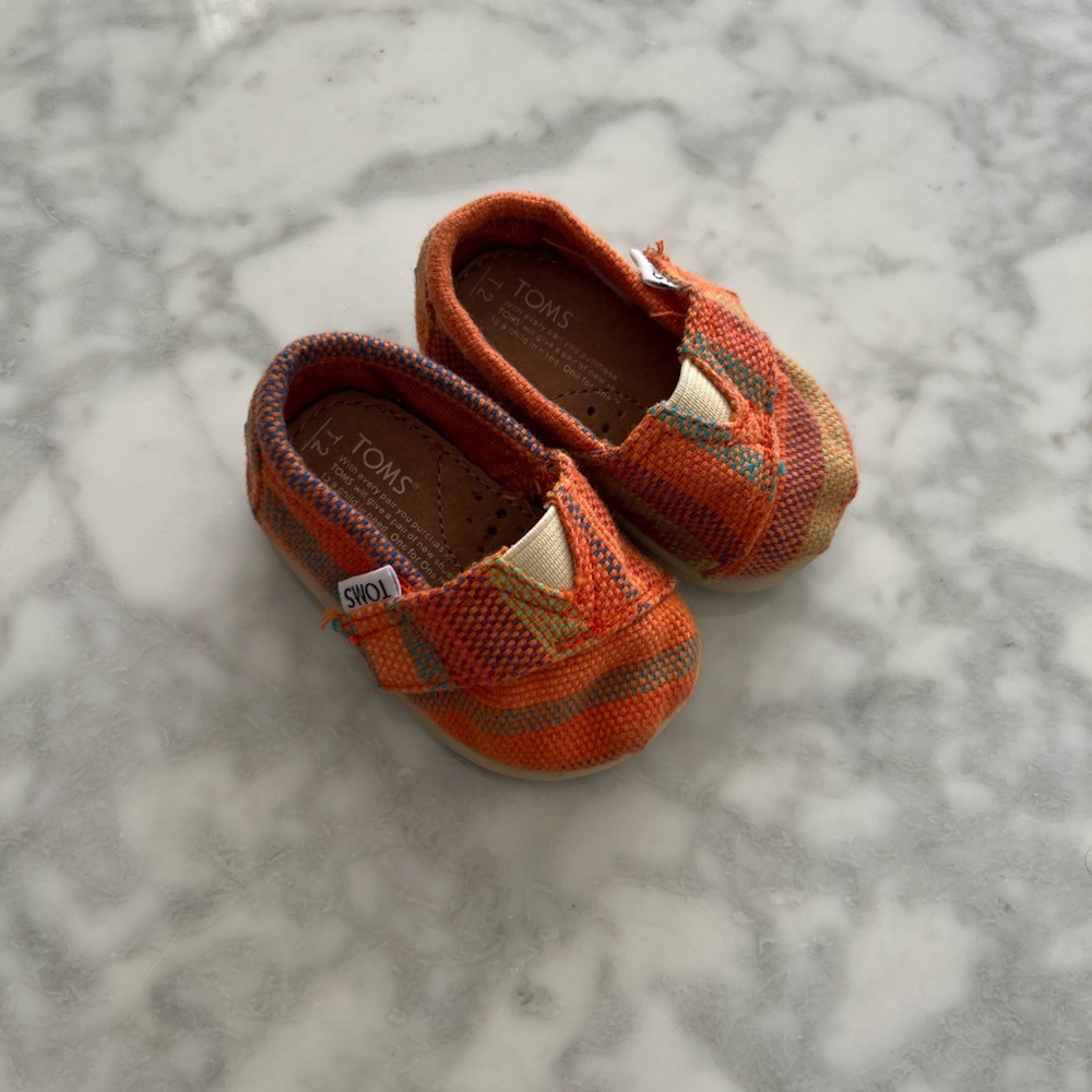 TOMS Kids Vibrant Orange Moccasins